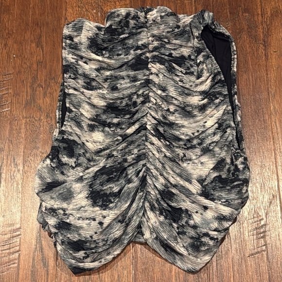 🎄 Christmas Sale 🎄 NWT! 3X Fashion Nova Gray and Black Ruched Asymmetrical - Picture 9 of 10